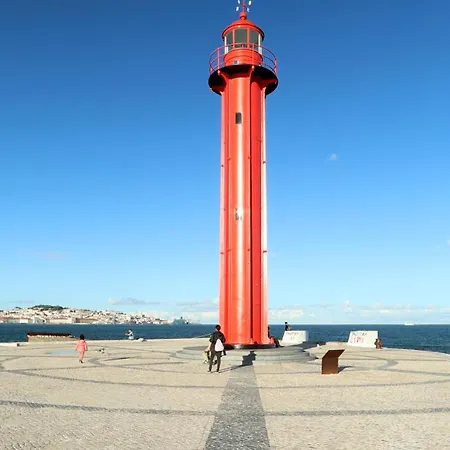 Cacilhas Riverview! * Almada