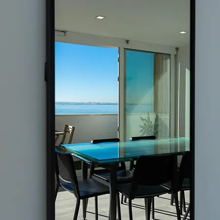 Cacilhas Riverview! Apartament *