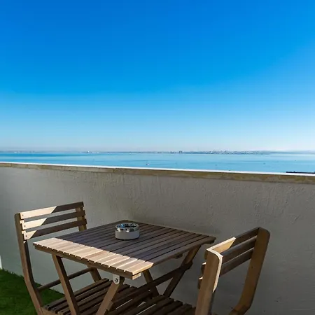 شقة Cacilhas Riverview!